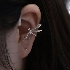 Dragonfly Ear Cuff N1853